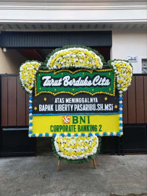 Papan Bunga Duka di Logandeng
